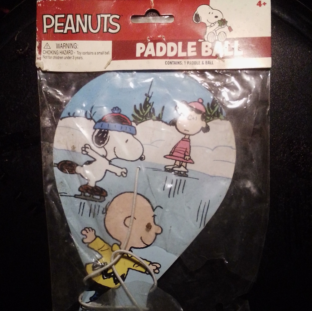 Peanuts Charlie Brown Vintage Paddle Ball